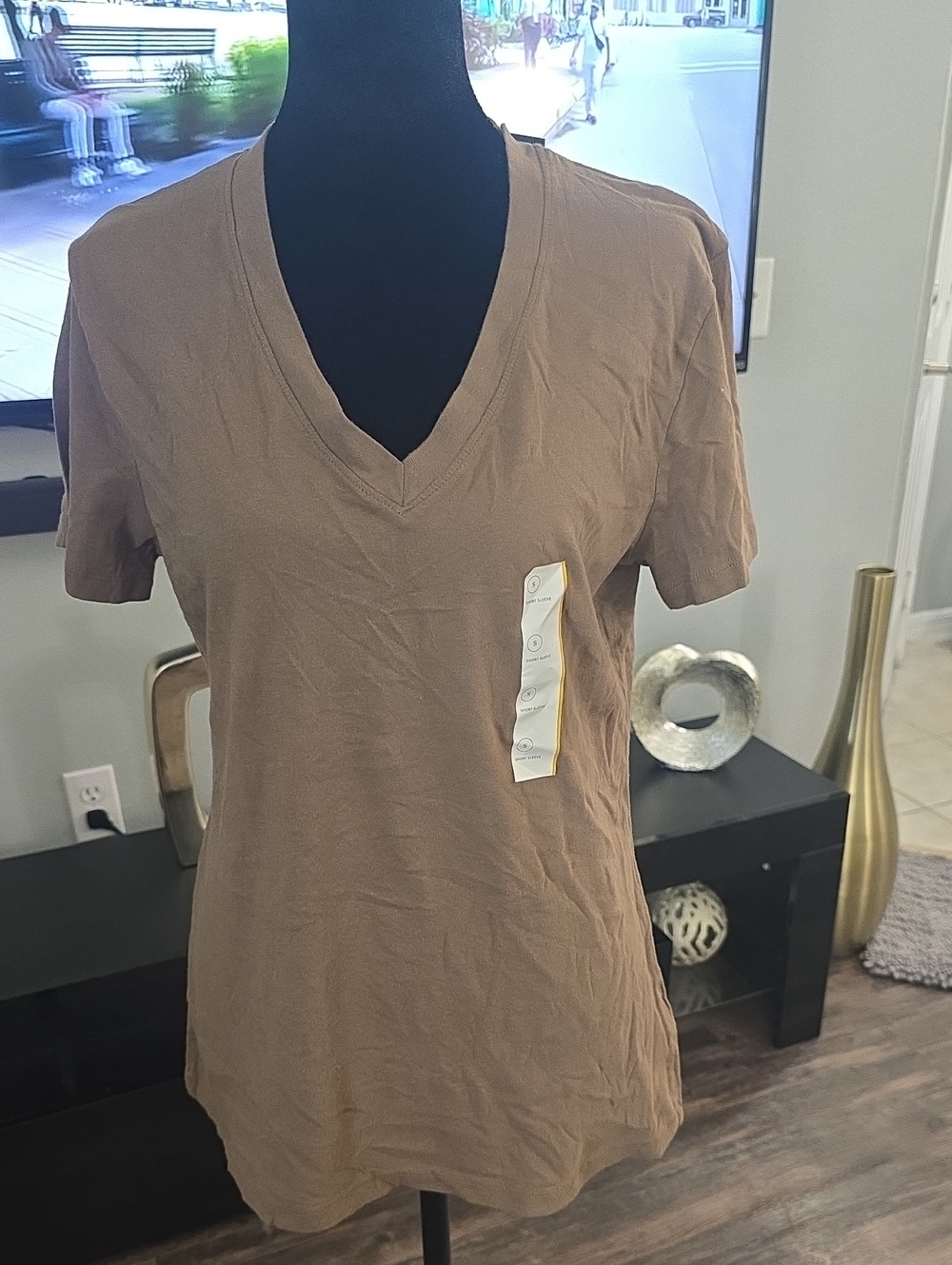 Universal Thread Brown V-Neck Short Sleeve Tee